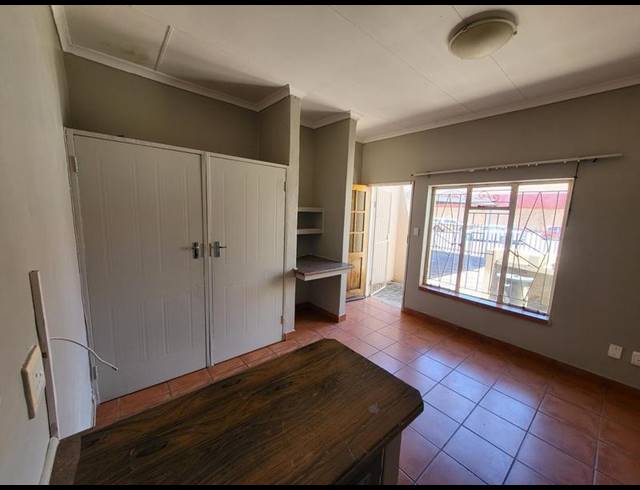 0 BEDROOM PROPERTY TO RENT IN DIE BULT